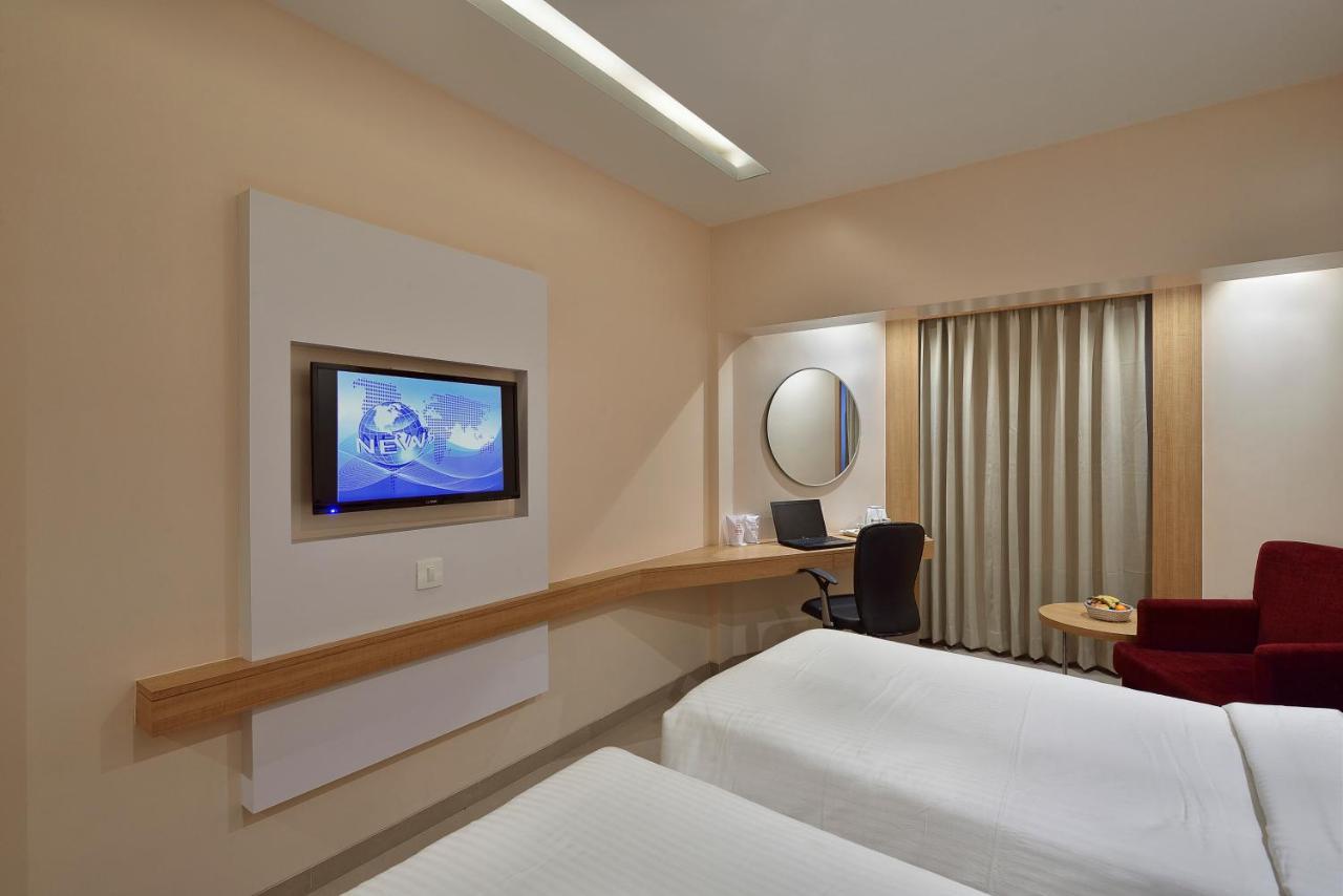 The Eastern Hotel Ankleshwar Buitenkant foto