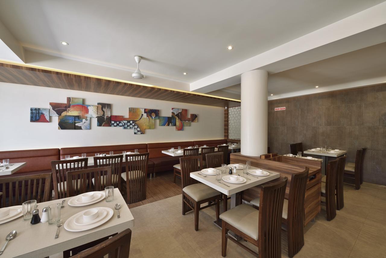 The Eastern Hotel Ankleshwar Buitenkant foto